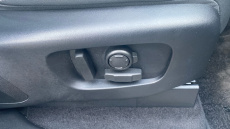 Land Rover Discovery 3.0 D300 Dynamic SE 5dr Auto Diesel Station Wagon